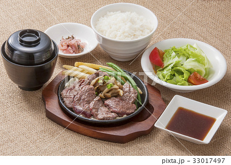 焼肉定食 ステーキ定食 定番イメージ 焼肉定食 ステーキ定食 定番イメージ 33017497