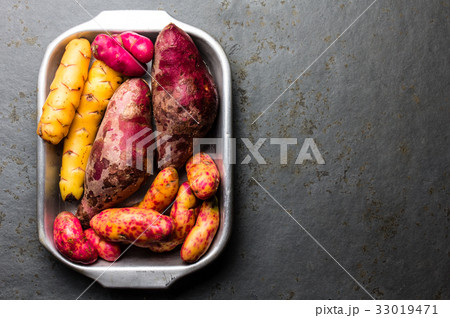 Peruvian raw ingredients for cooking - yuca 33019471