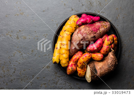 Peruvian raw ingredients for cooking - yuca 33019473
