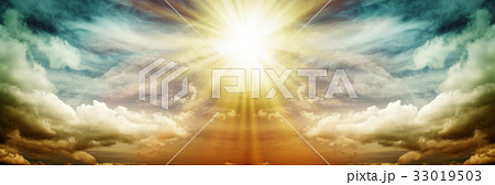 Fog and clouds 33019503