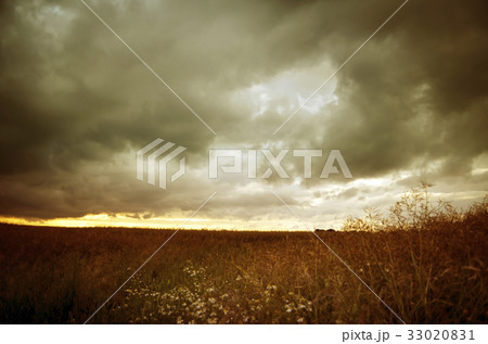 Dark storm clouds Dark storm clouds 33020831