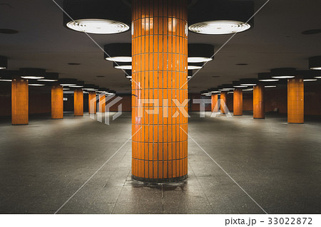 underground walkway - pedestrian underpass underground walkway - pedestrian underpass 33022872