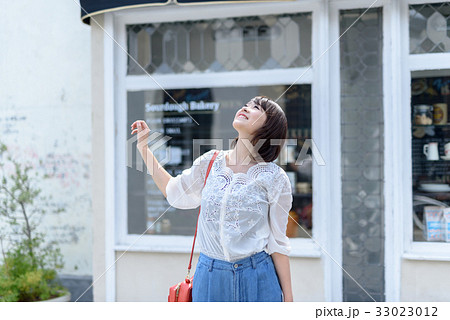 女性　ライフスタイル 33023012