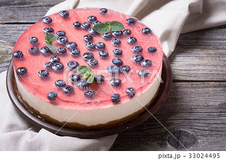 Cheesecake with blueberry Cheesecake with blueberry 33024495