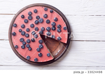 Cheesecake with blueberry 33024498