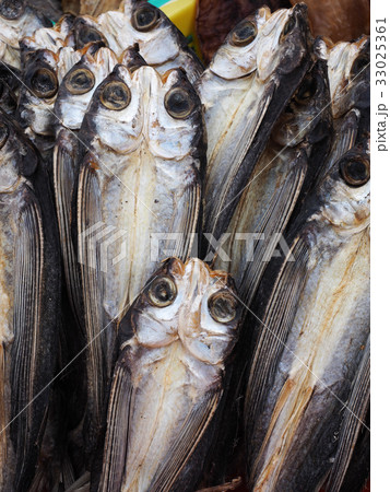 Dried fish Dried fish 33025361