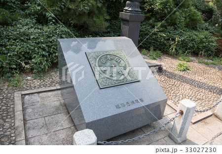 日本橋の日本国道路元標 33027230