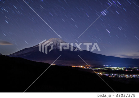 二十曲峠から星空と富士山 33027279