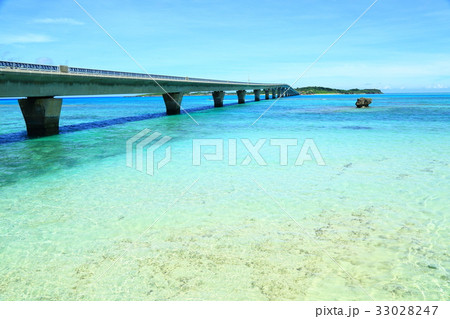 宮古島　池間大橋と青い海　 33028247