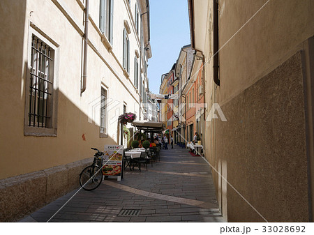 イタリアの路地 33028692