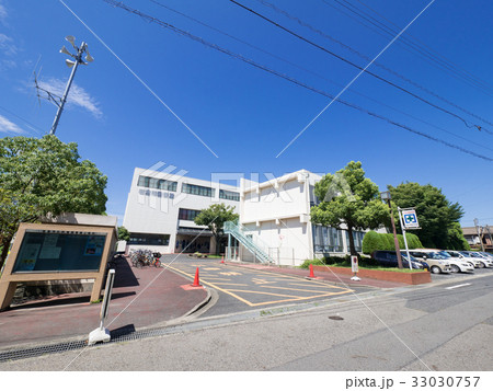 岩倉市図書館　岩倉市役所 岩倉市民プラザ 33030757