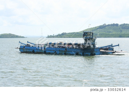 Lanta Ferry boat between krabi and Lanta island Lanta Ferry boat between krabi and Lanta island 33032614