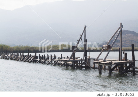 Wood way of the fish farm 33033652