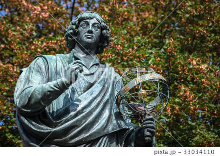 Nicolaus Copernicus statue in Torun, Poland Nicolaus Copernicus statue in Torun, Poland 33034110