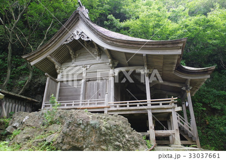 新潟　糸魚川の文化財　能生白山神社本殿　１５１２年建立　国重要文化財指定 33037661