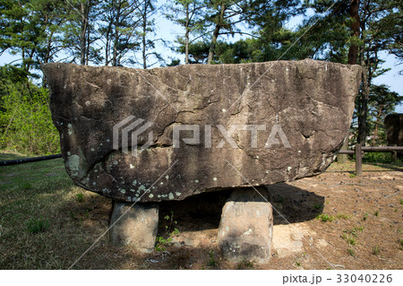 ドルメン 風景 墓 33040226