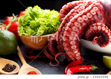 Freshly prepared octopus with vegetables & spices 33042046