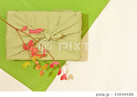 風呂敷包み　南天の葉 33049496