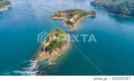 能島(愛媛県今治市/しまなみ海道) 空撮 能島(愛媛県今治市/しまなみ海道) 空撮 33050597