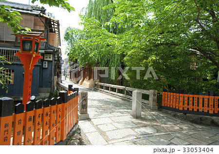 祇園　白川の巽橋 33053404