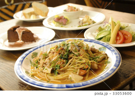 パスタ 33053600