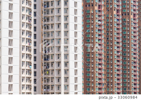 High rise apartment building 33060984