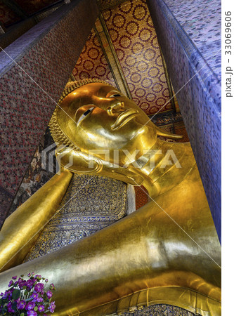 社員 観光地 古建築 33069606