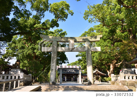 福岡県　宇美八幡宮正面 33072532