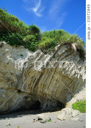 千葉県　南房総市　小浜海岸　舟艇格納庫跡 33072849