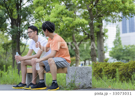 ベンチ - 休憩 ベンチ - 休憩 33073031