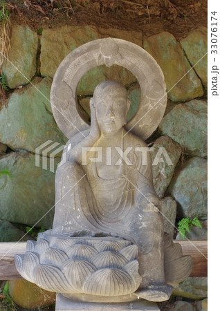 信州の文化財 名工 守屋貞治の石仏 か羅陀山地蔵大菩薩 本体正面(岡谷市照光寺) 信州の文化財 名工 守屋貞治の石仏 か羅陀山地蔵大菩薩 本体正面(岡谷市照光寺) 33076174