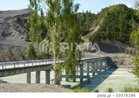New motor bridge across Katun river New motor bridge across Katun river 33076286