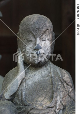 信州の文化財　名匠　守屋貞治の石仏　か羅陀山地蔵尊　半身正面（下諏訪町慈雲寺） 33076304