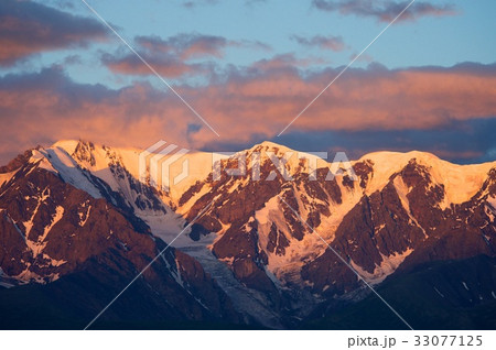 Altai mountains in Kurai area with North Chuisky 33077125