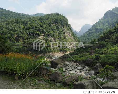 谷 山あい 渓谷 33077200