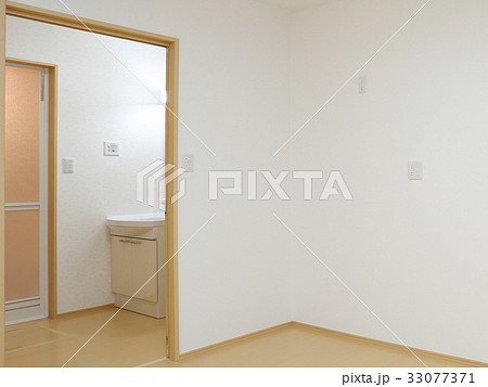 新築住宅 リビングダイニングキッチン 新築住宅 リビングダイニングキッチン 33077371