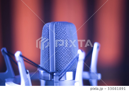 Studio voiceover microphone 33081891