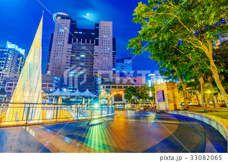Night view of Banqiao Citizen Square City hall Night view of Banqiao Citizen Square City hall 33082065