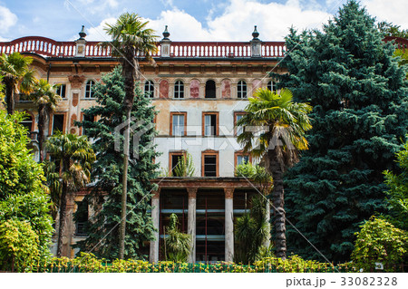 Bellagio city on Lake Como, Italy. Lombardy region Bellagio city on Lake Como, Italy. Lombardy region 33082328