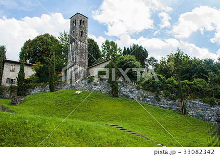 Bellagio city on Lake Como, Italy. Lombardy region Bellagio city on Lake Como, Italy. Lombardy region 33082342
