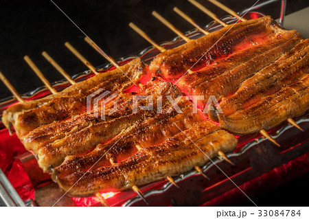 最高級日本産鰻の蒲焼 high quality Japanese broiled eel  33084784