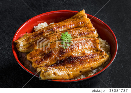 最高級日本産鰻の蒲焼 high quality Japanese broiled eel 最高級日本産鰻の蒲焼 high quality Japanese broiled eel 33084787