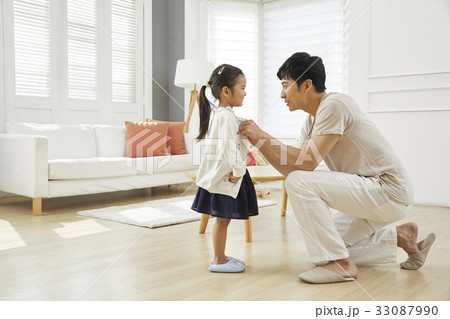 東洋人 娘 見開き 33087990