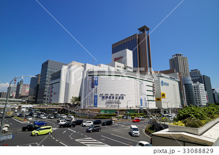 神戸 三宮駅前の交差点 神戸 三宮駅前の交差点 33088829