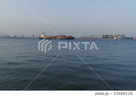 コンテナ船 船舶 浜 33089128