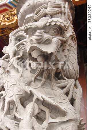 Dragon stone carving 33089240