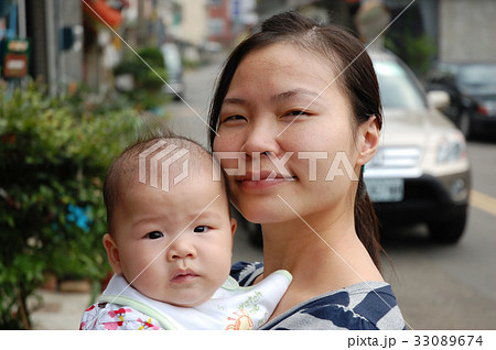 お母さん ママ ミイラ 33089674