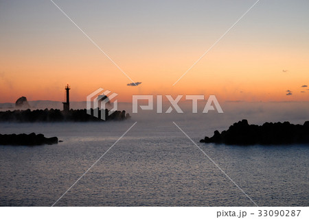 漁師町の夜明け 漁師町の夜明け 33090287