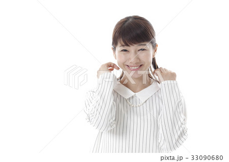 ナチュラルな表情の女性 ナチュラルな表情の女性 33090680