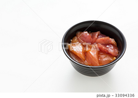マグロの漬け丼 マグロの漬け丼 33094336